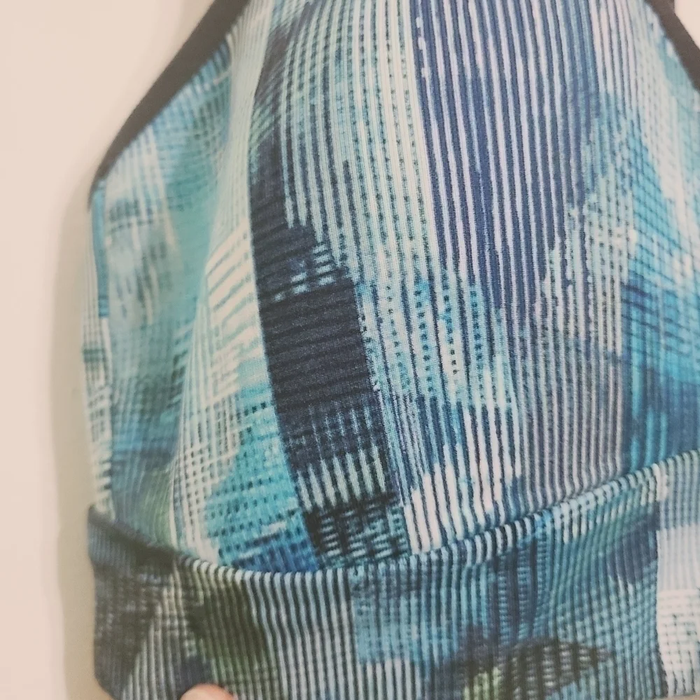 Lululemon | Sun Dazed Multi Blue Printed Mesh Racerback Sports Bra (Size 4)